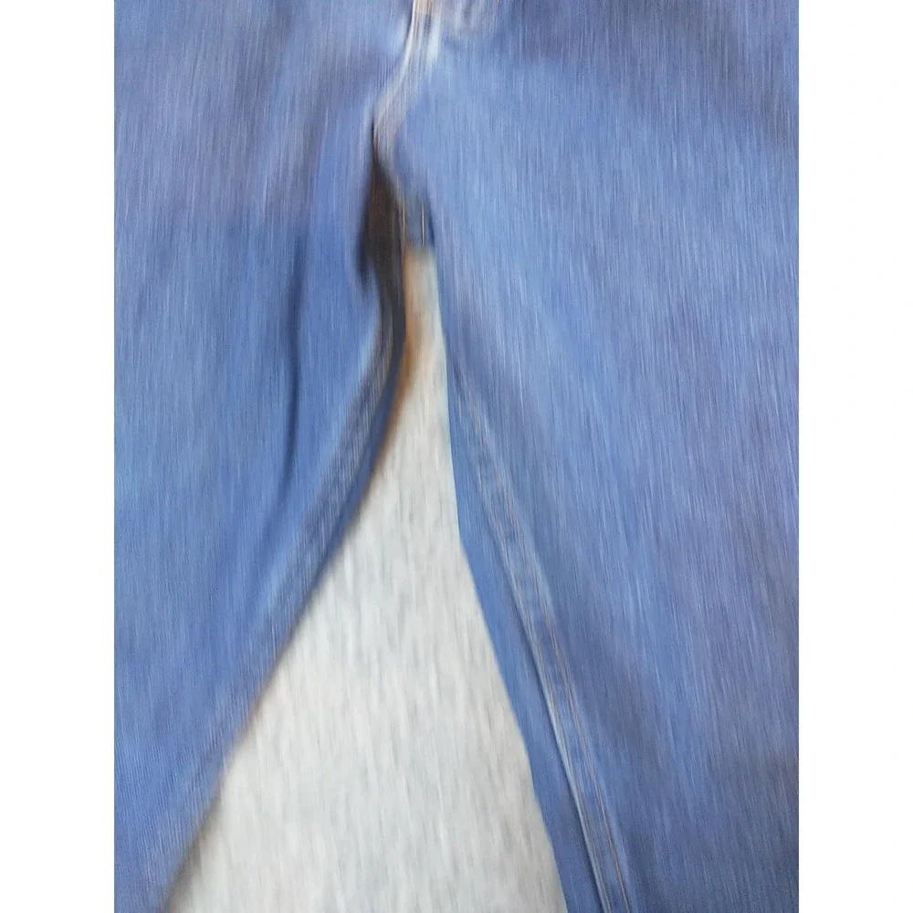 Wrangler Premium Quality Authentic Mens Straight Leg Blue Jean 34x32 Medium Wash